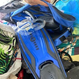 Aqualung new adult snorkel/mask/fins set
